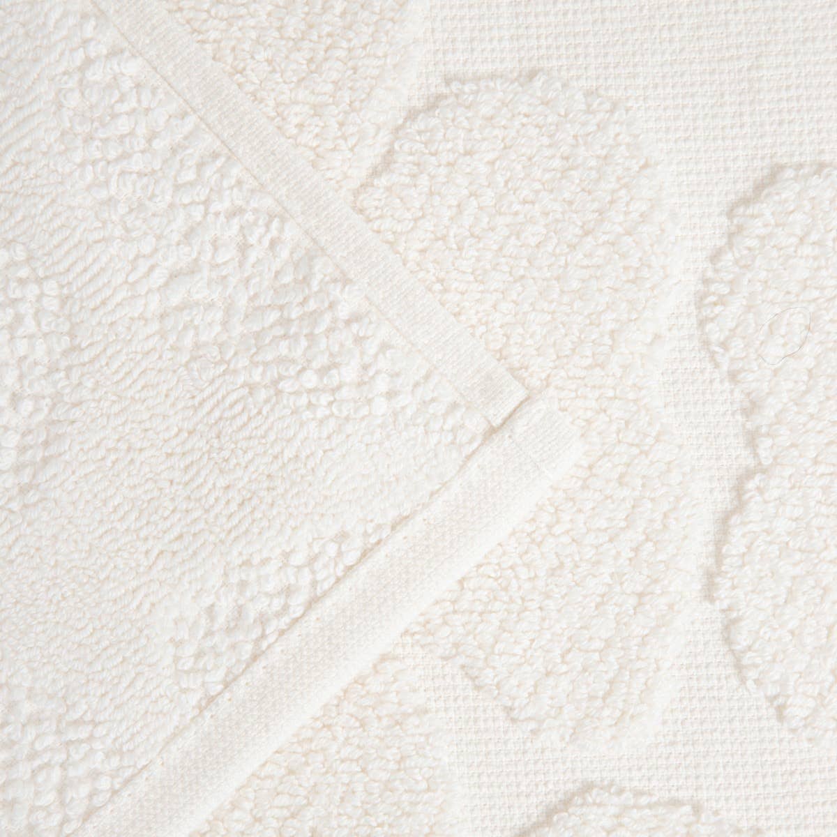 Serviette jacquard écru - Flores, 70 x 130 cm