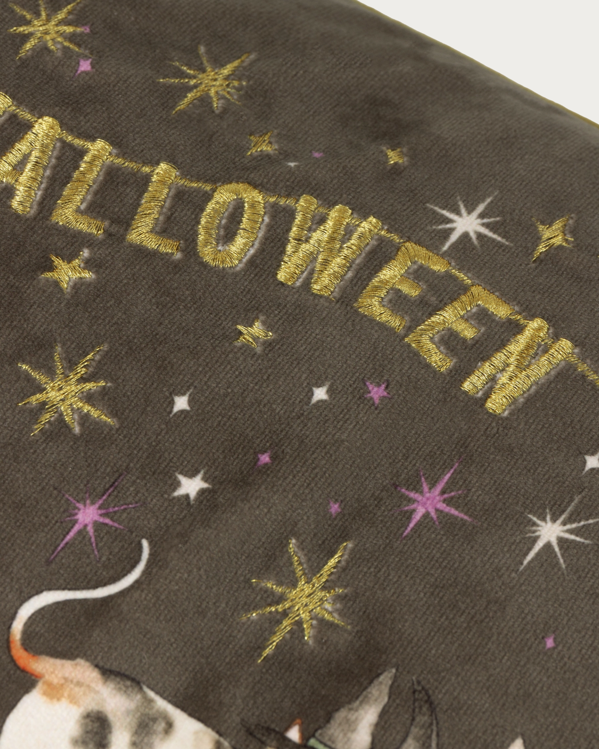 Coussin brodé - Joyeux Halloween