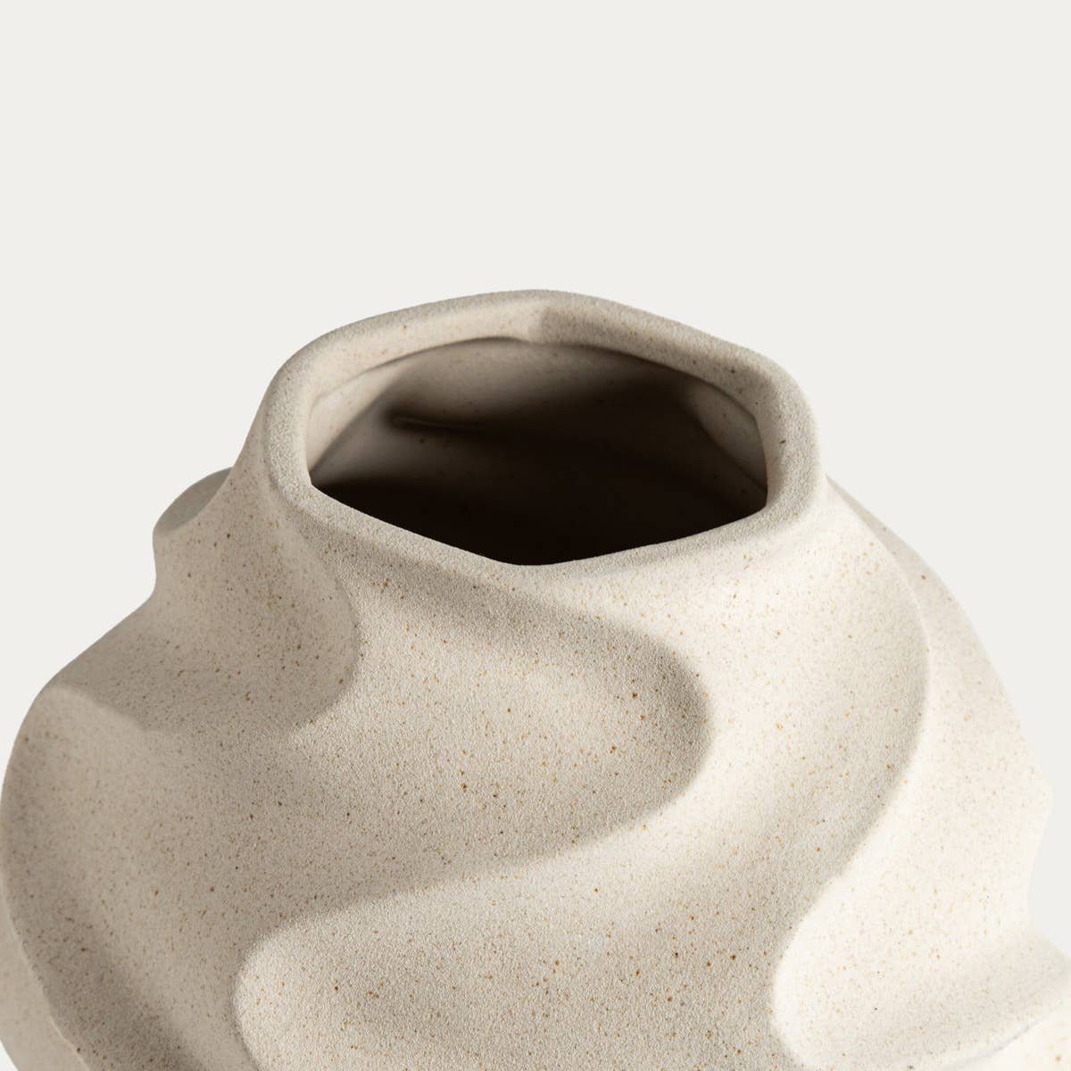 Vase ondulé en céramique Noire - Beige